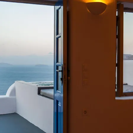 Chroma * Oia (Santorini)