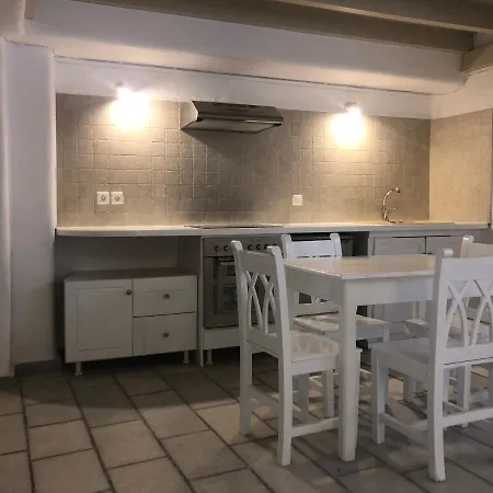 Chroma * Oia (Santorini)