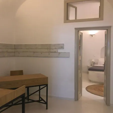 Chroma Oia (Santorini)