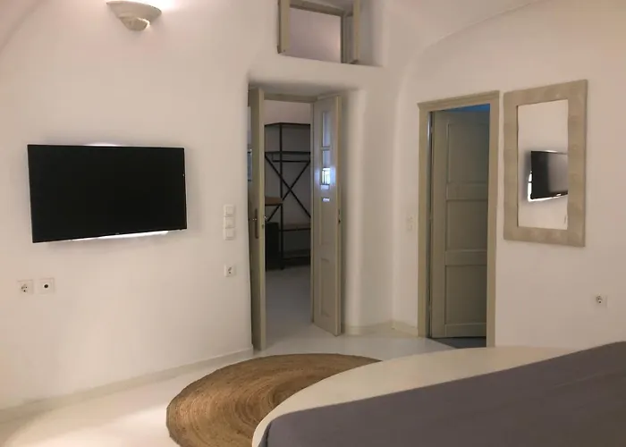 Chroma Oia (Santorini)